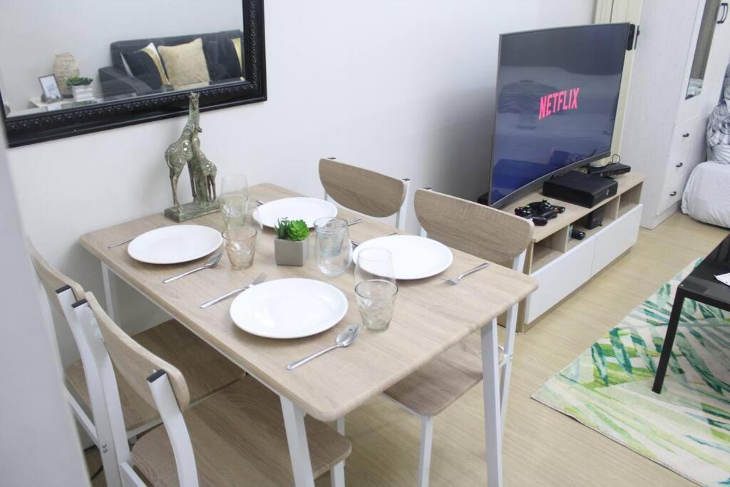 Huge A2J Executive Luxury 1Br Suite Near Abs Cbn, Gma Manila Dış mekan fotoğraf